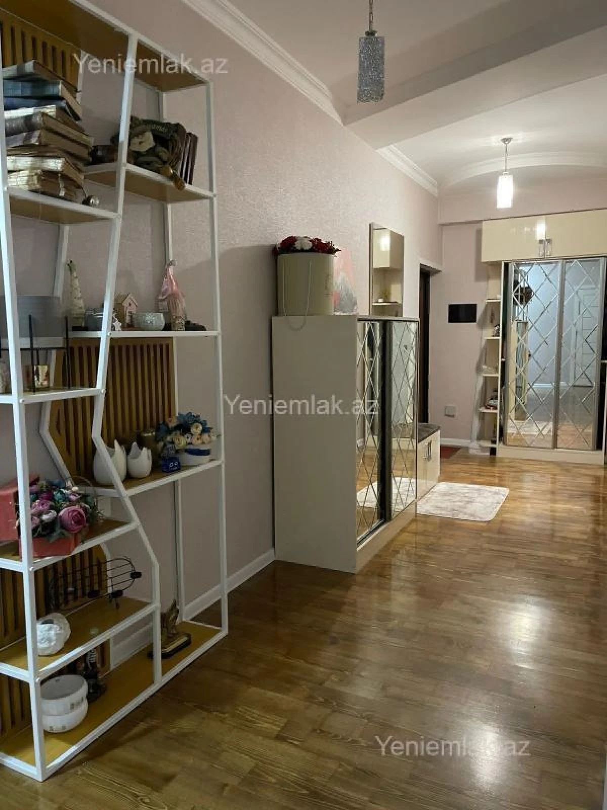 Satılır 3 otaqlı yeni tikili 114 m²