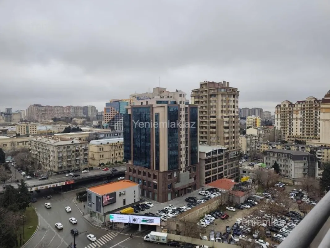 Satılır 3 otaqlı yeni tikili 110 m²