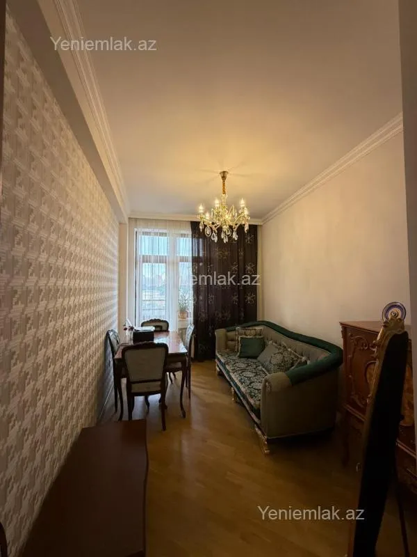 Satılır 3 otaqlı yeni tikili 110 m²