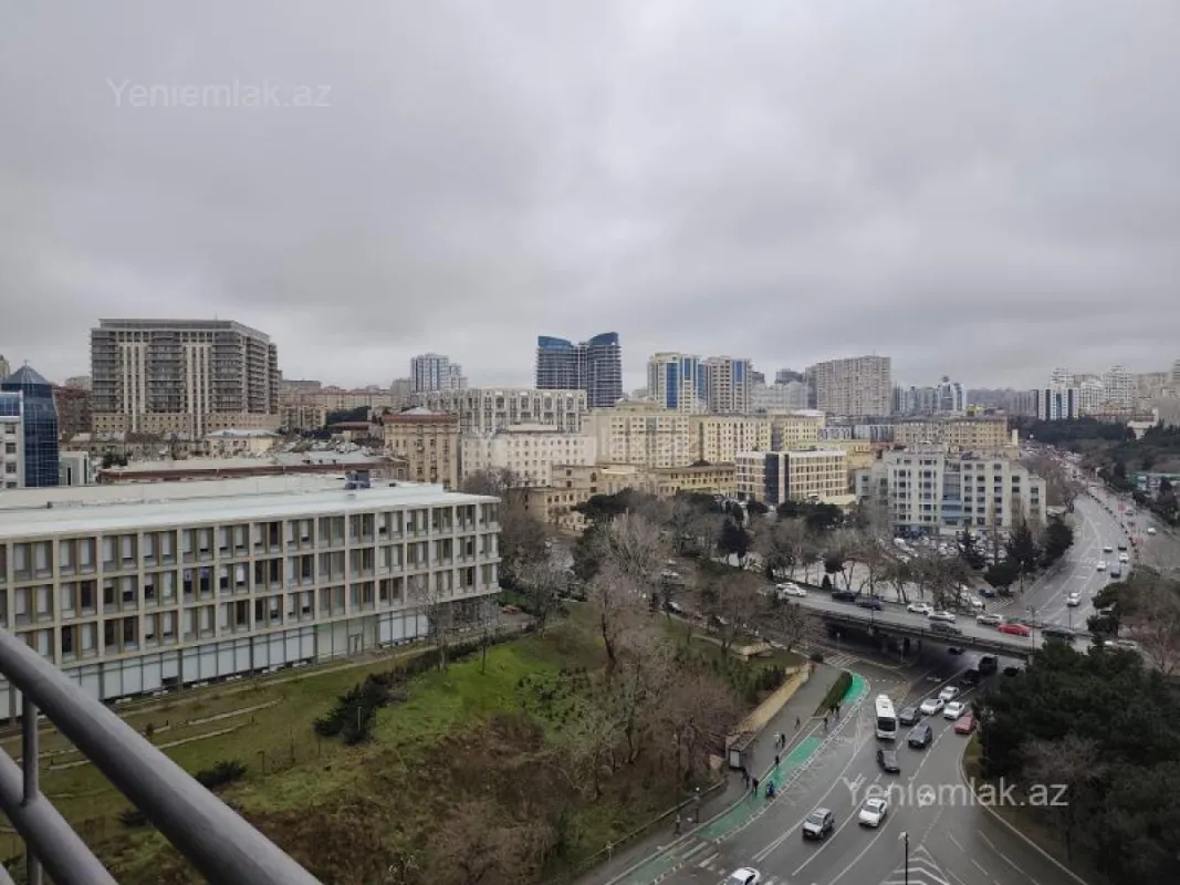 Satılır 3 otaqlı yeni tikili 110 m²