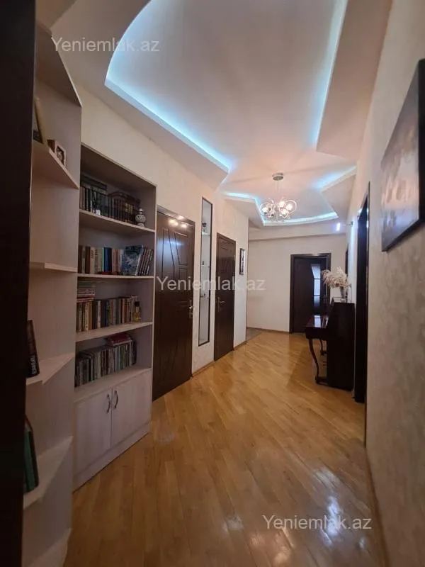 Satılır 4 otaqlı yeni tikili 120 m²