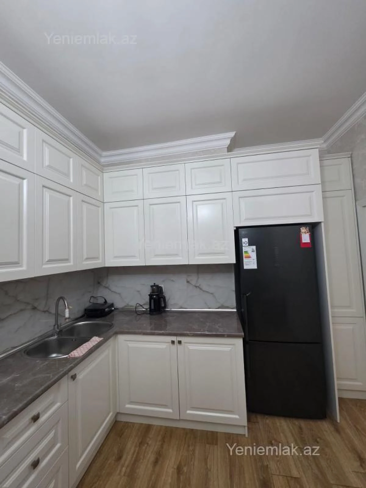 Satılır 3 otaqlı yeni tikili 100 m²