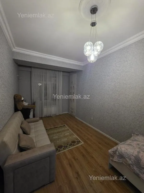 Satılır 3 otaqlı yeni tikili 100 m²