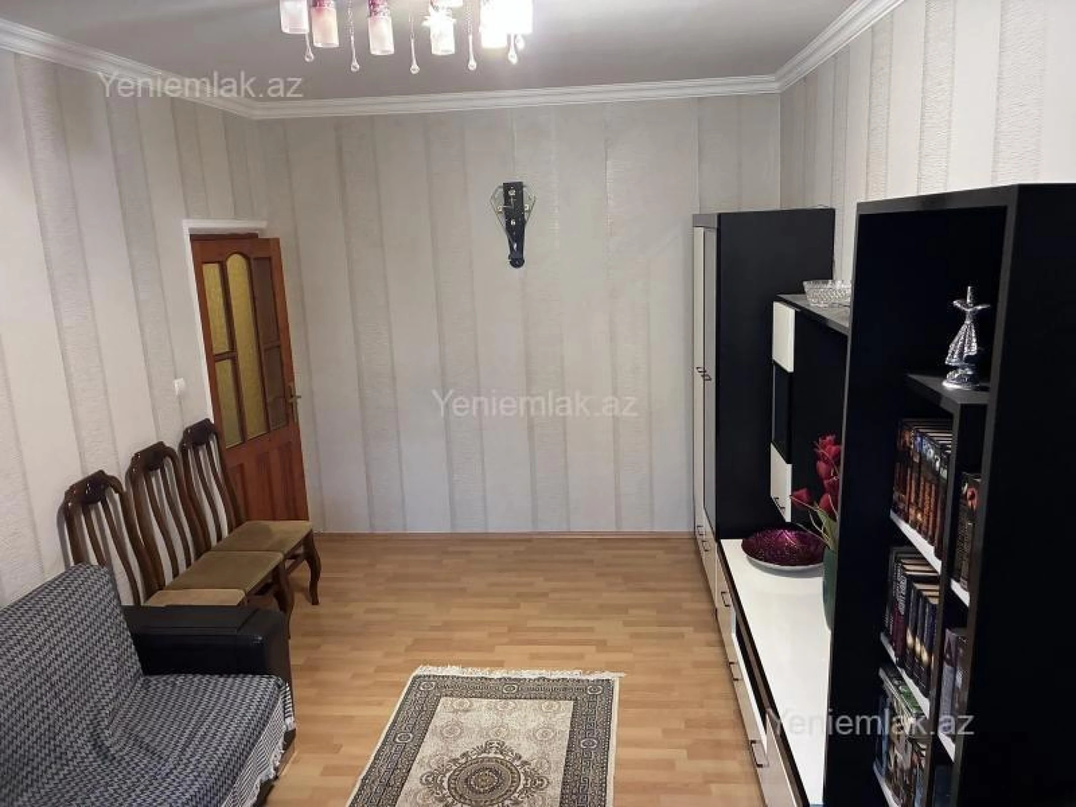 Satılır 4 otaqlı köhnə tikili 95 m²