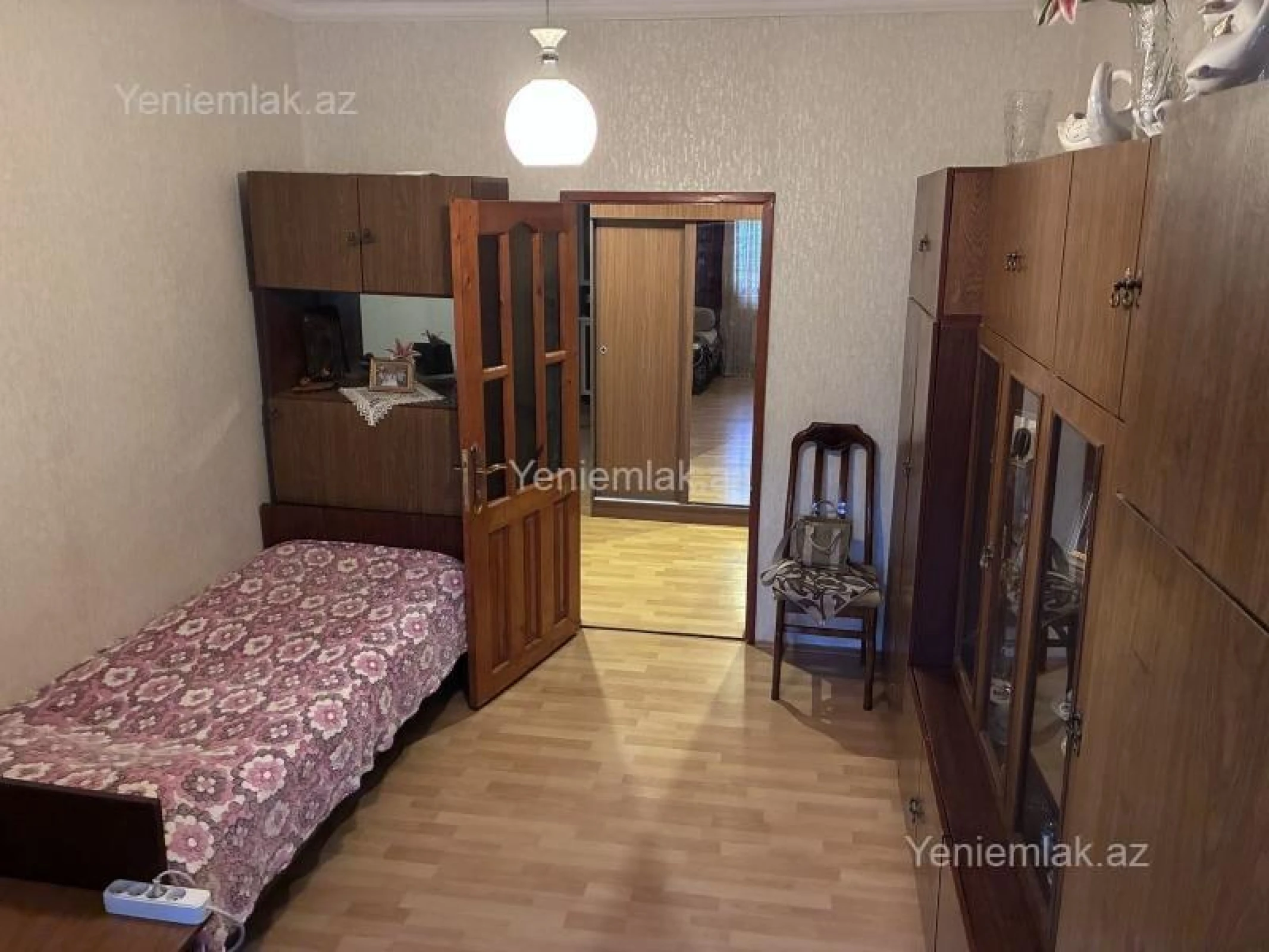 Satılır 4 otaqlı köhnə tikili 95 m²
