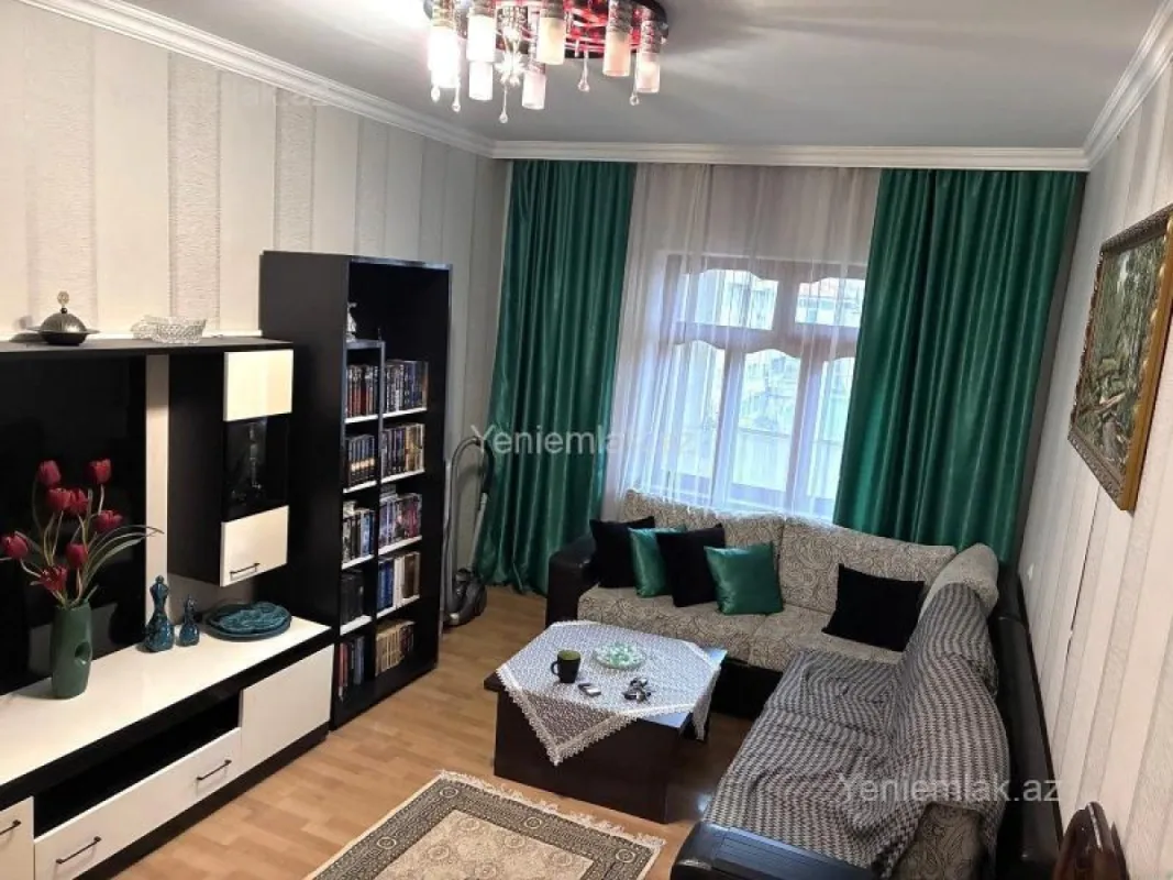 Satılır 4 otaqlı köhnə tikili 95 m²