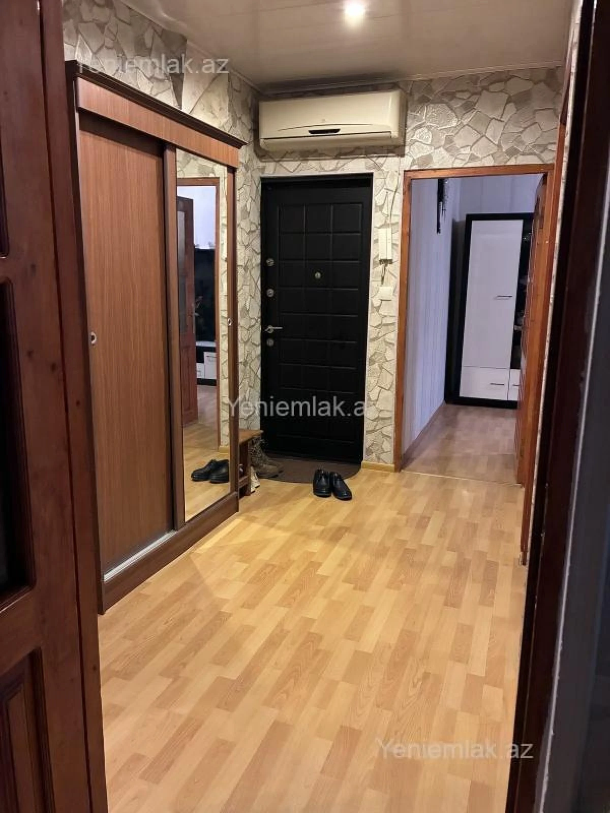 Satılır 4 otaqlı köhnə tikili 95 m²