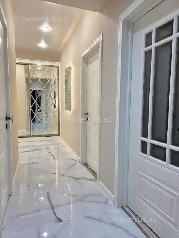 Satılır 3 otaqlı yeni tikili 100 m²