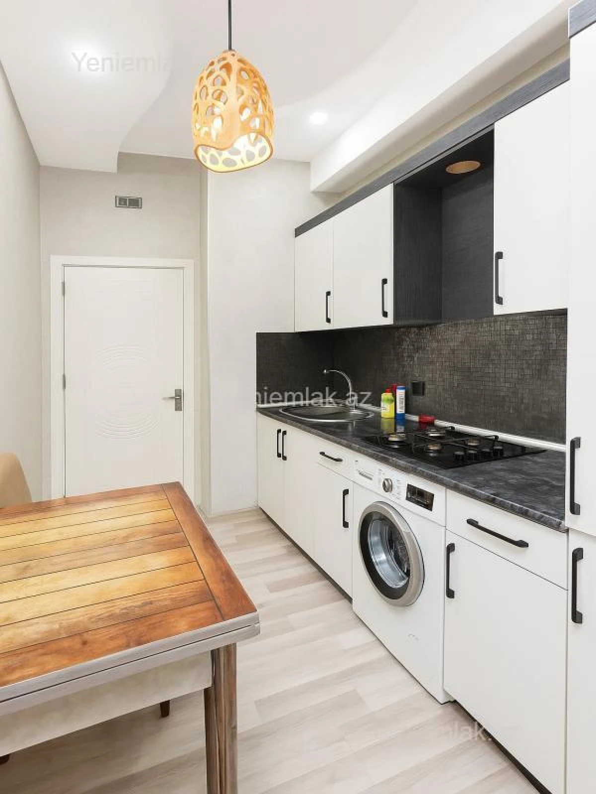 Satılır 2 otaqlı yeni tikili 76 m²