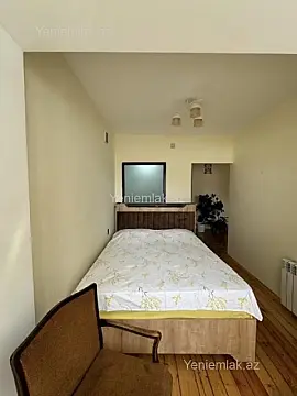 Satılır 2 otaqlı köhnə tikili 45 m²