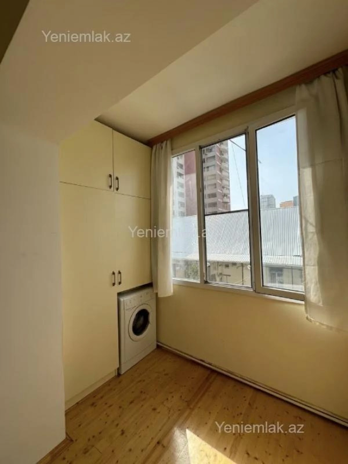 Satılır 2 otaqlı köhnə tikili 45 m²