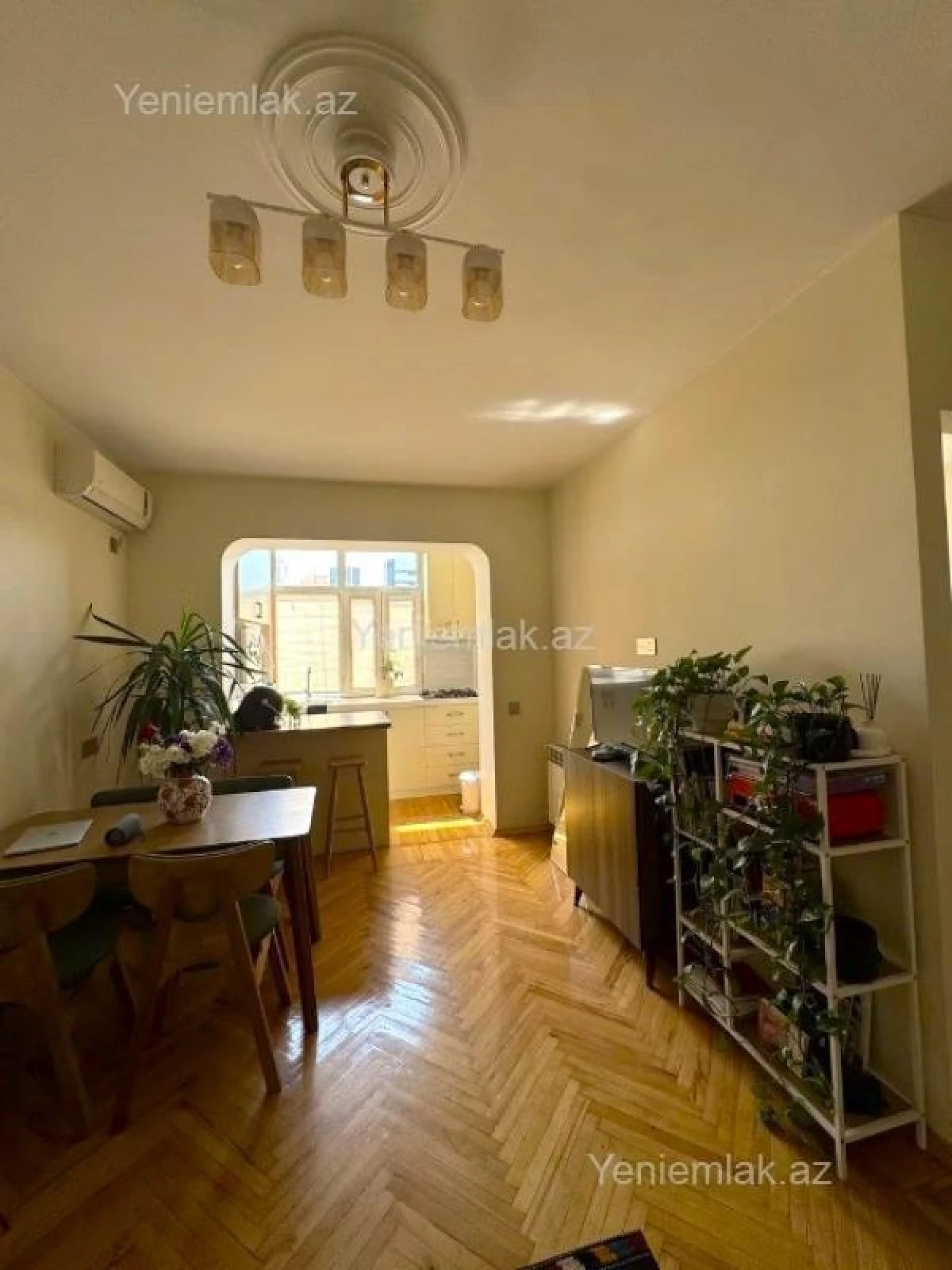 Satılır 2 otaqlı köhnə tikili 45 m²
