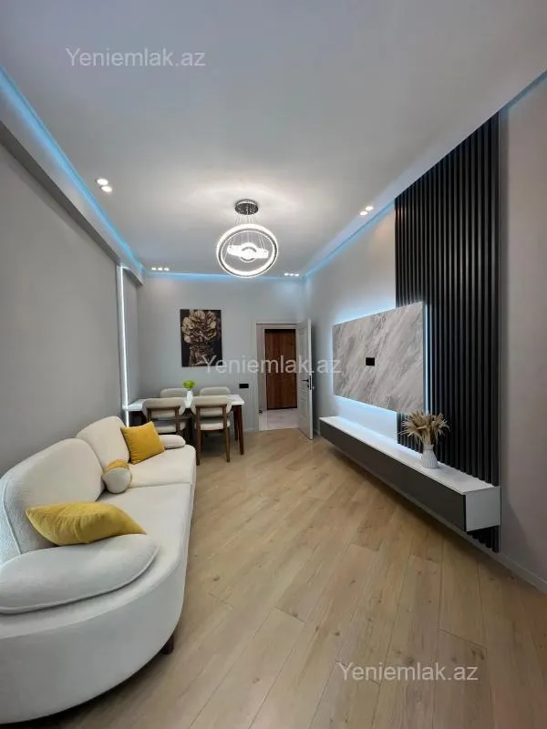 Satılır 2 otaqlı yeni tikili 55 m²