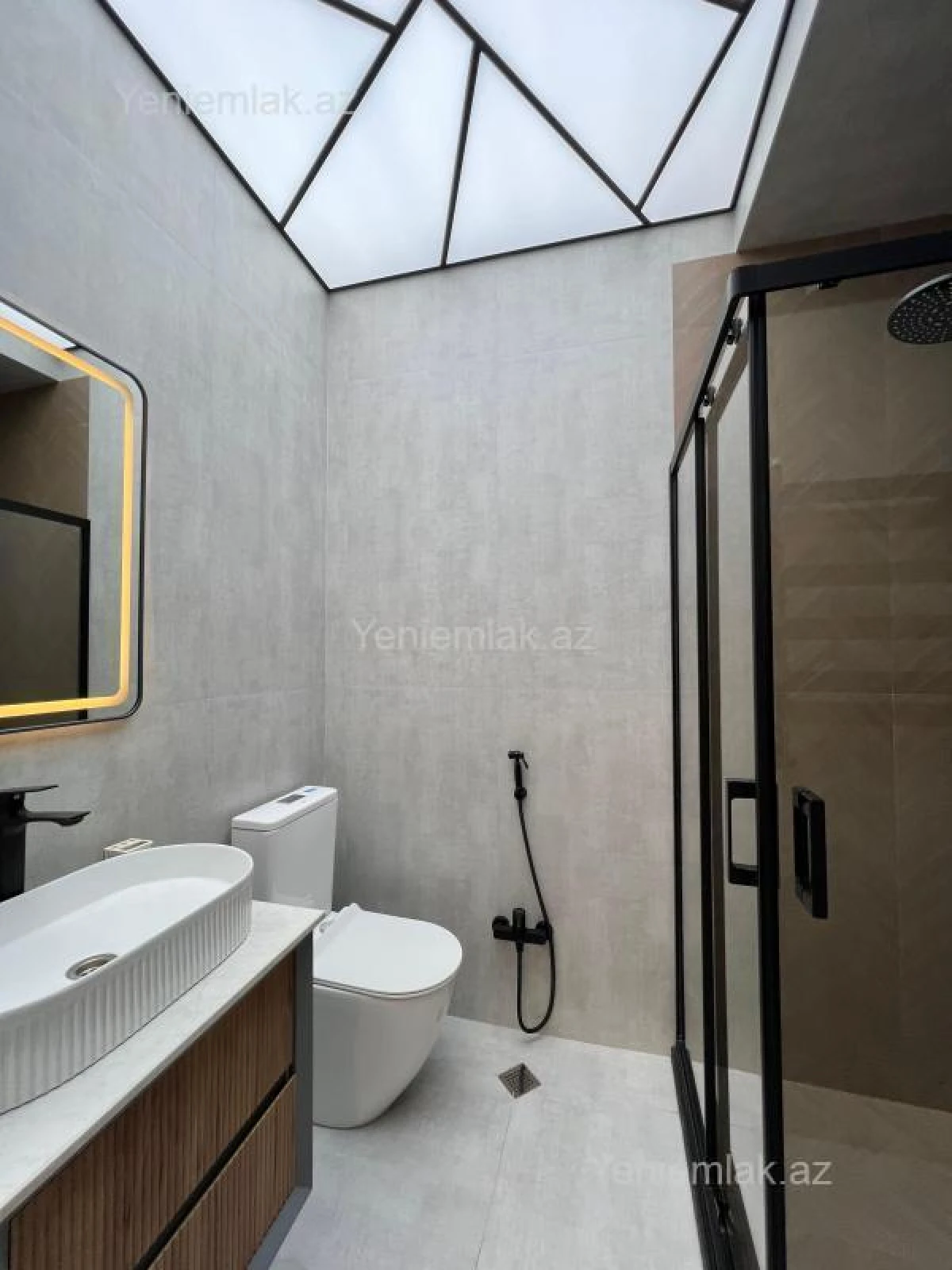 Satılır 2 otaqlı yeni tikili 55 m²