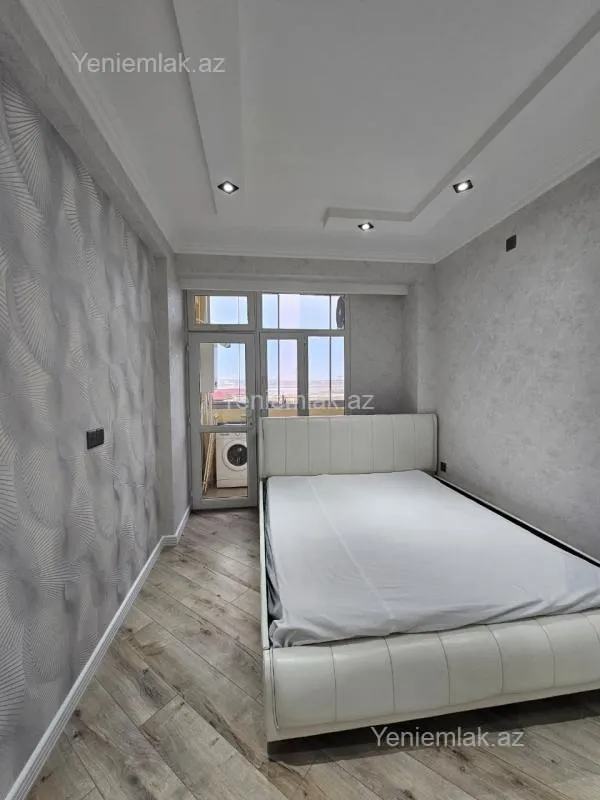 Satılır 3 otaqlı yeni tikili 72 m²