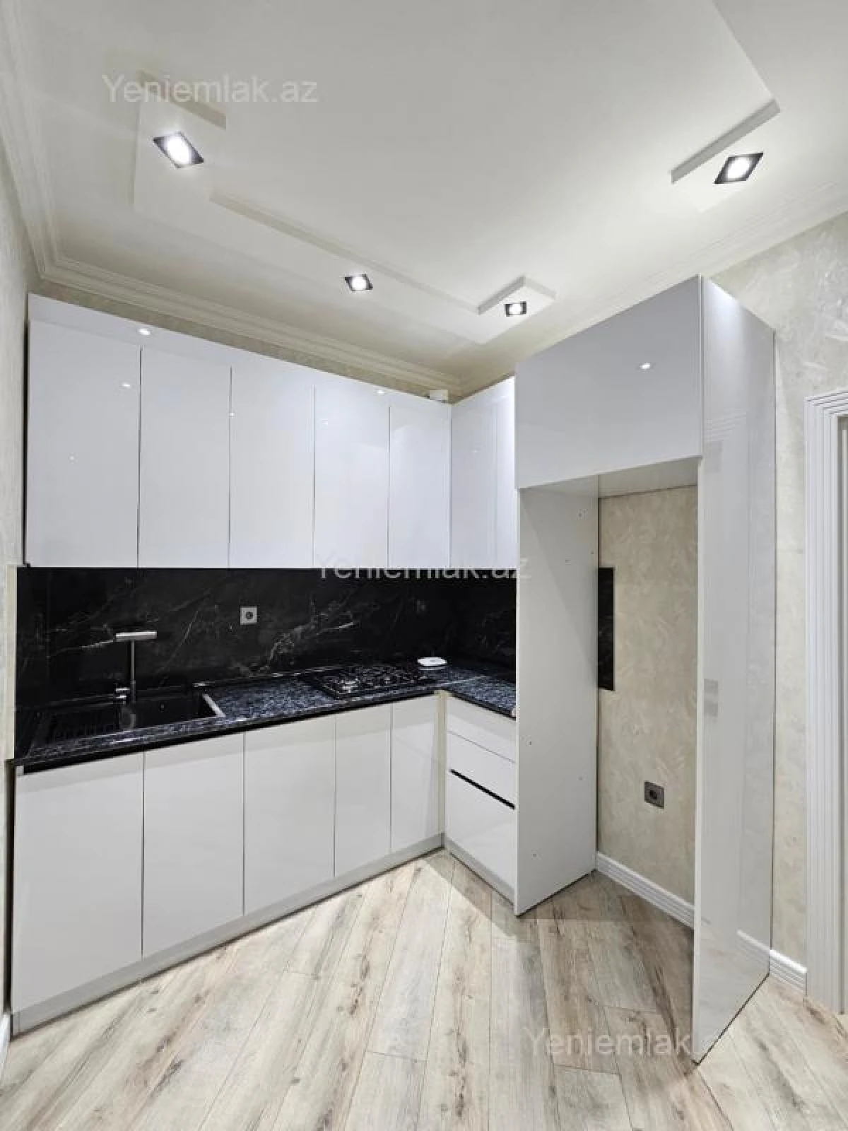 Satılır 3 otaqlı yeni tikili 72 m²