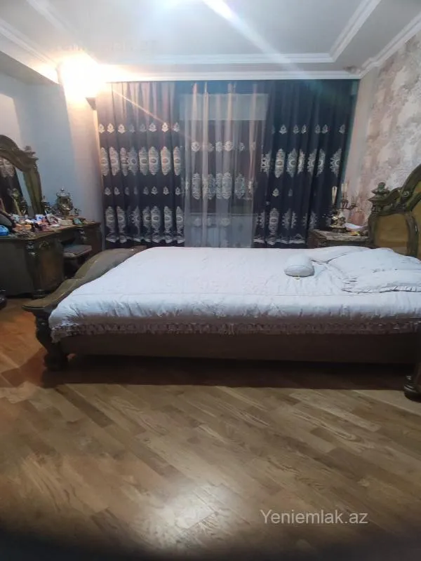 Satılır 2 otaqlı yeni tikili 70 m²