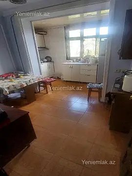 Satılır 2 otaqlı köhnə tikili 55 m²