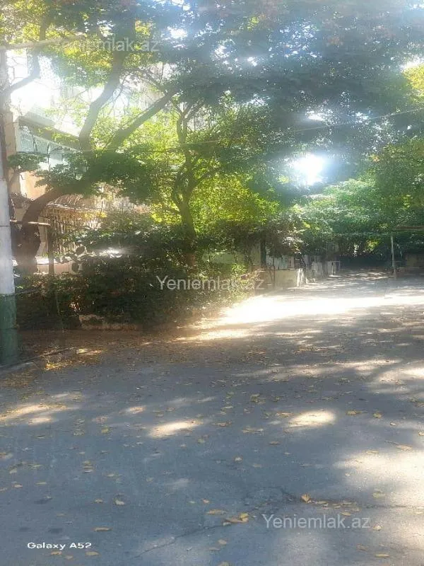 Satılır 2 otaqlı köhnə tikili 55 m²