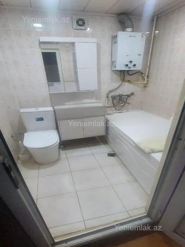 Satılır 2 otaqlı köhnə tikili 55 m²