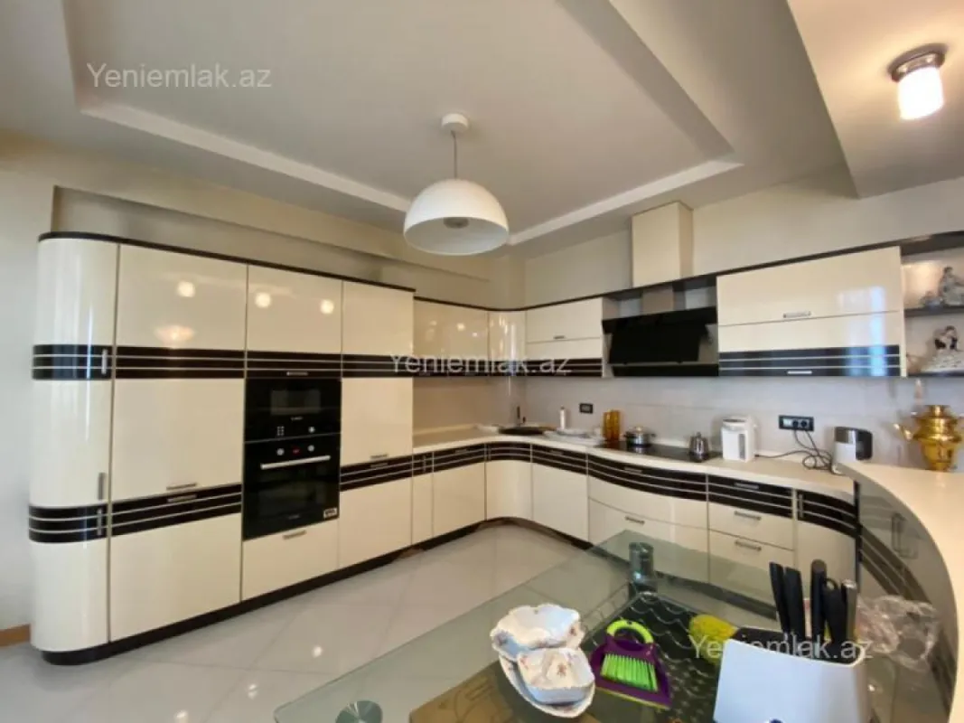 Satılır 5 otaqlı yeni tikili 400 m²