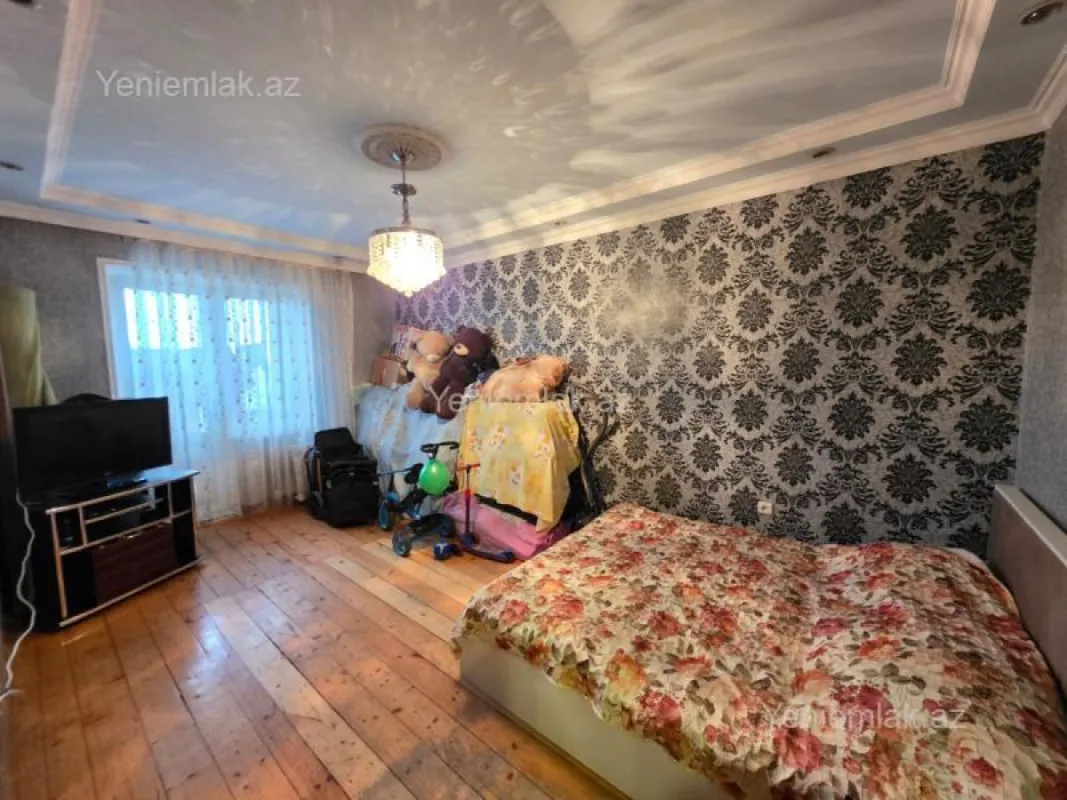 Satılır 3 otaqlı köhnə tikili 80 m²