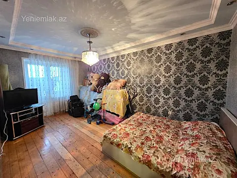 Satılır 3 otaqlı köhnə tikili 80 m²