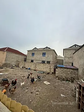 Satılır 5 otaqlı həyət evi 200 m²