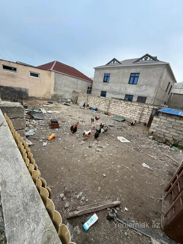 Satılır 5 otaqlı həyət evi 200 m²
