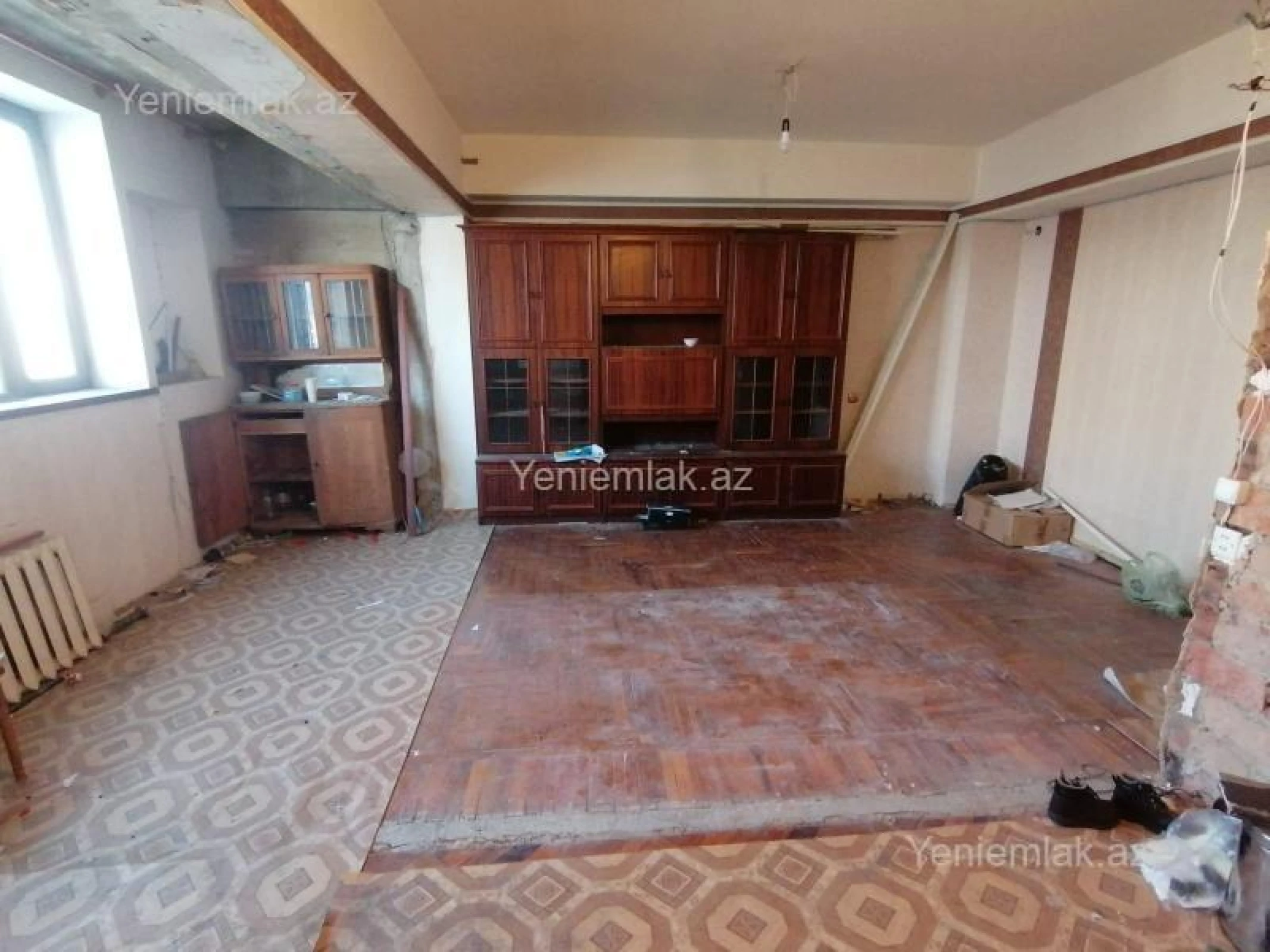 Satılır 2 otaqlı köhnə tikili 80 m²