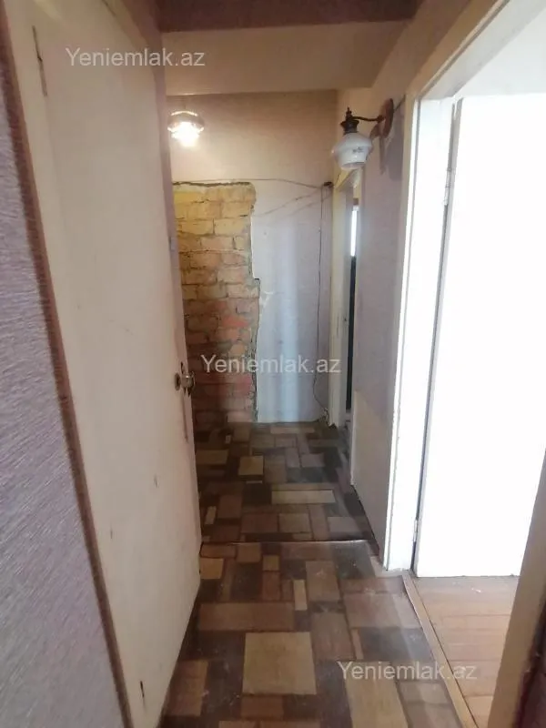 Satılır 2 otaqlı köhnə tikili 80 m²