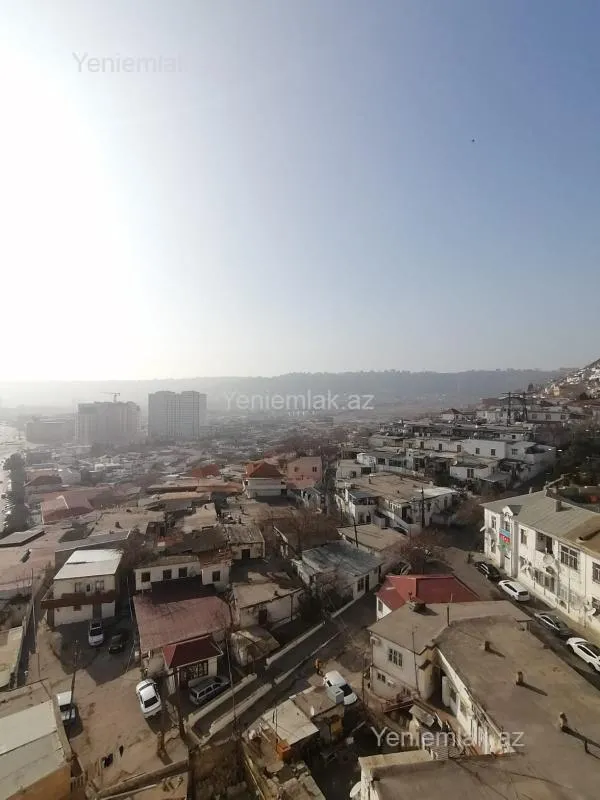 Satılır 2 otaqlı köhnə tikili 80 m²