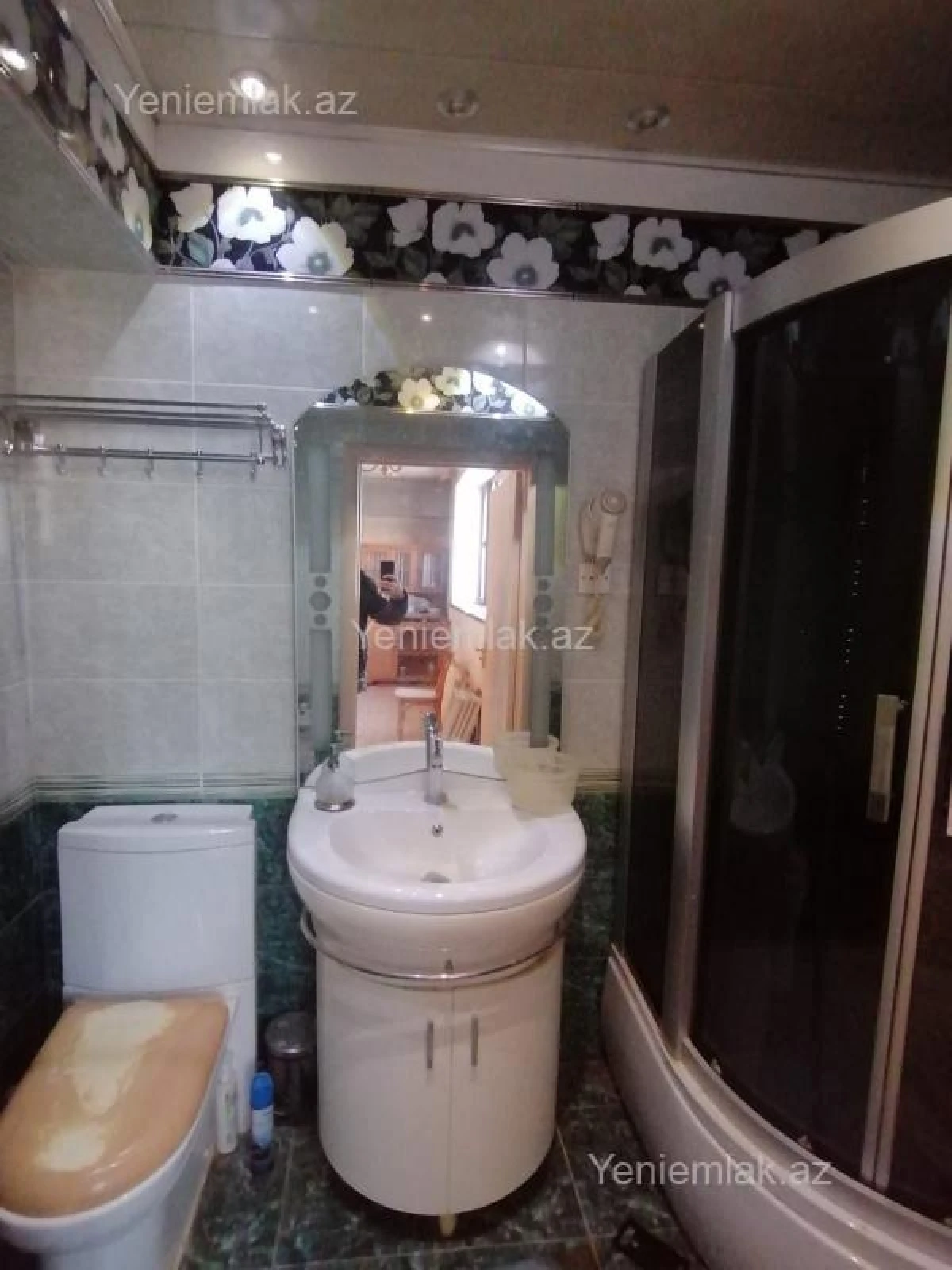 Satılır 2 otaqlı köhnə tikili 80 m²