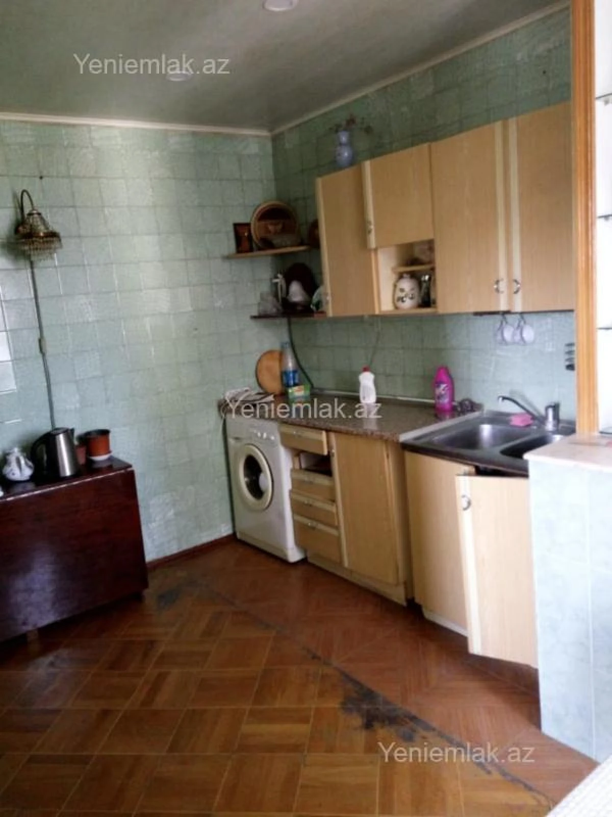 Satılır 3 otaqlı köhnə tikili 90 m²