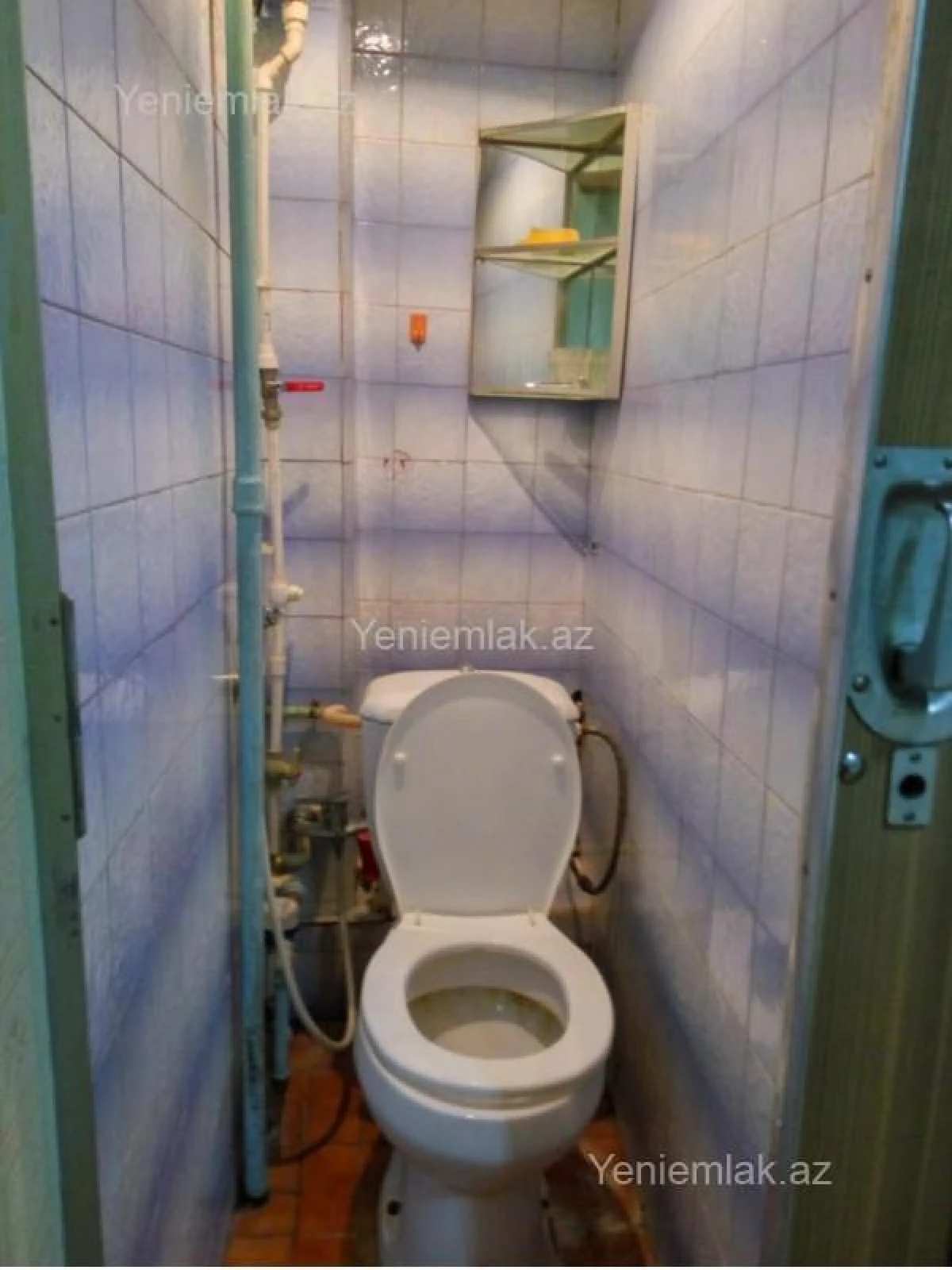 Satılır 3 otaqlı köhnə tikili 90 m²