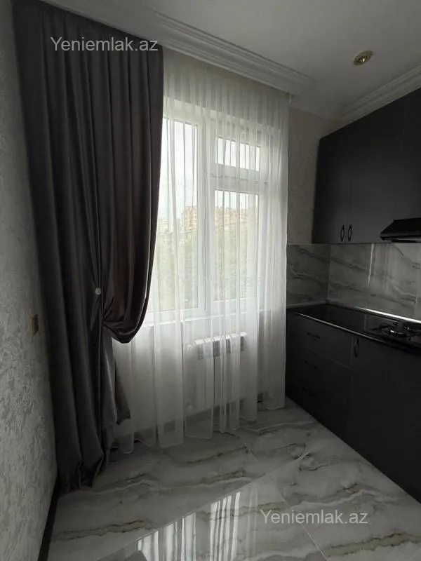Satılır 2 otaqlı köhnə tikili 60 m²