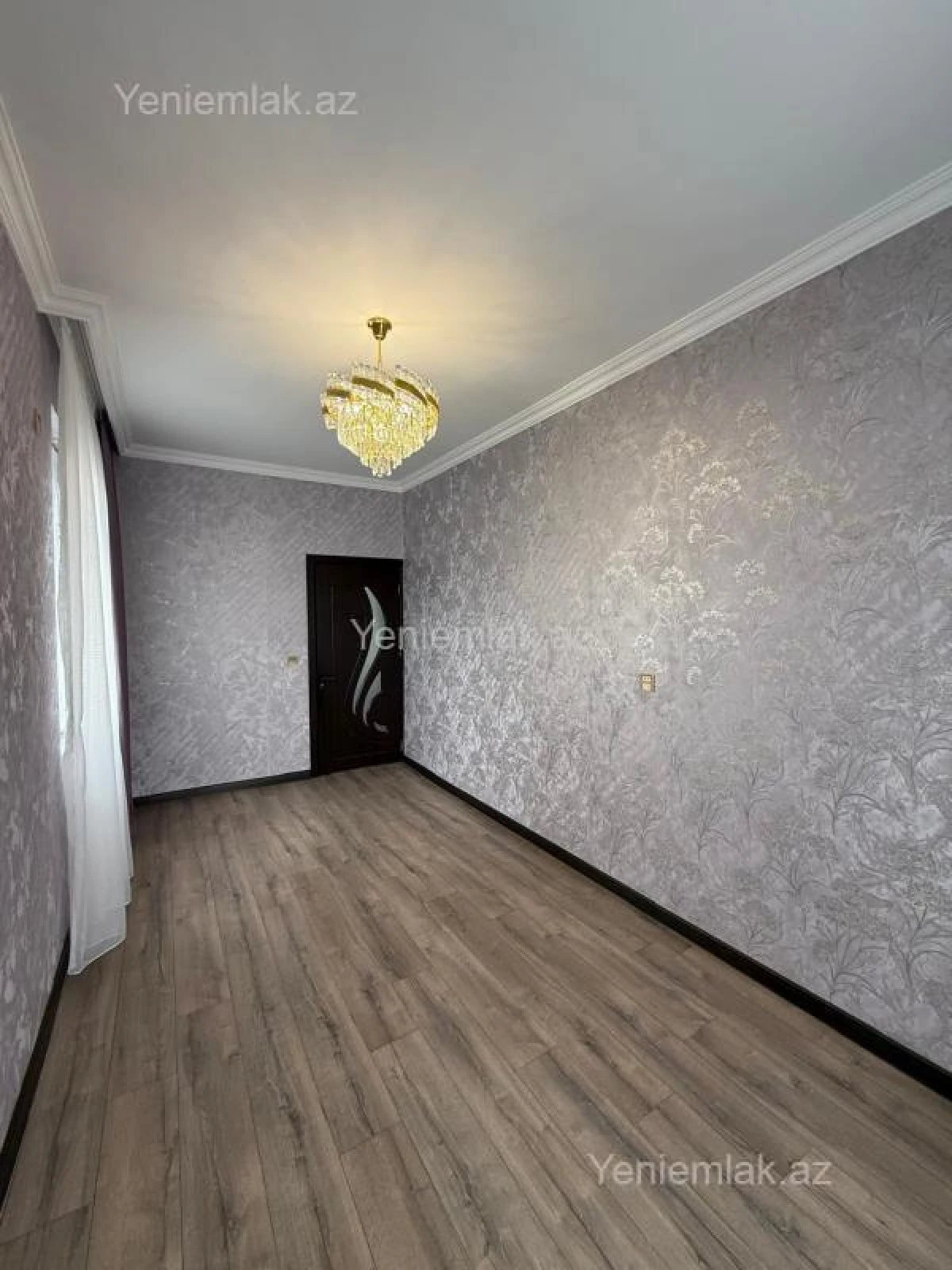 Satılır 2 otaqlı köhnə tikili 60 m²