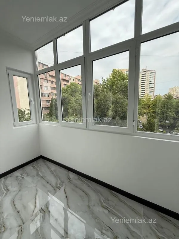Satılır 2 otaqlı köhnə tikili 60 m²