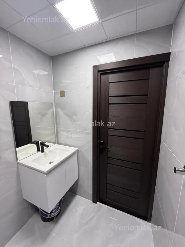 Satılır 2 otaqlı köhnə tikili 60 m²