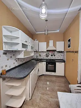 Satılır 3 otaqlı köhnə tikili 85 m²