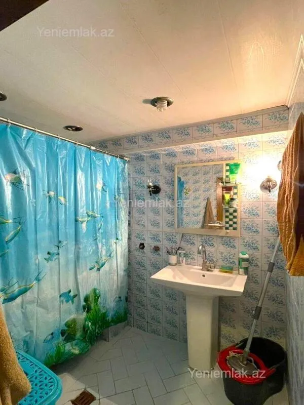 Satılır 3 otaqlı köhnə tikili 70 m²