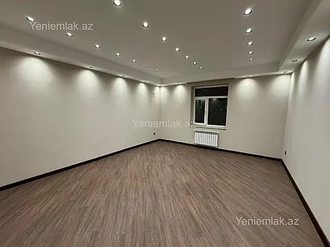 Satılır 3 otaqlı yeni tikili 135 m²