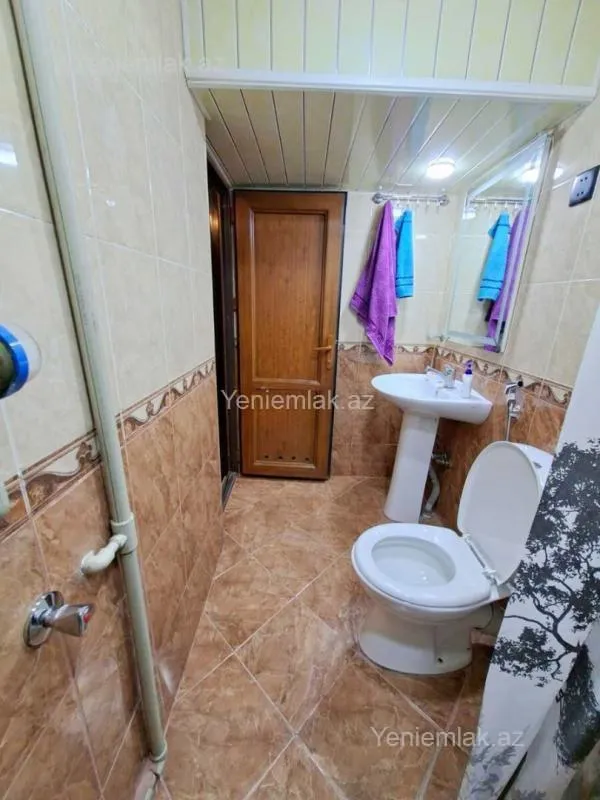 Satılır 4 otaqlı köhnə tikili 80 m²
