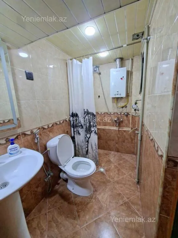 Satılır 4 otaqlı köhnə tikili 80 m²