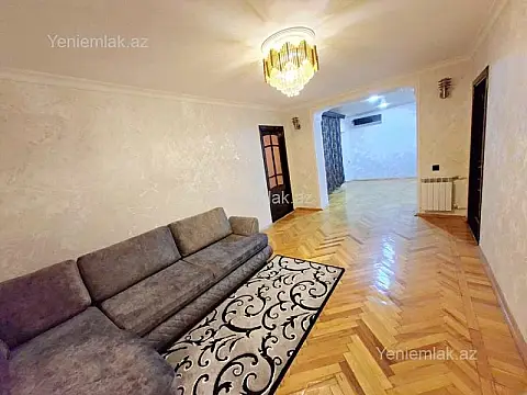 Satılır 4 otaqlı köhnə tikili 80 m²