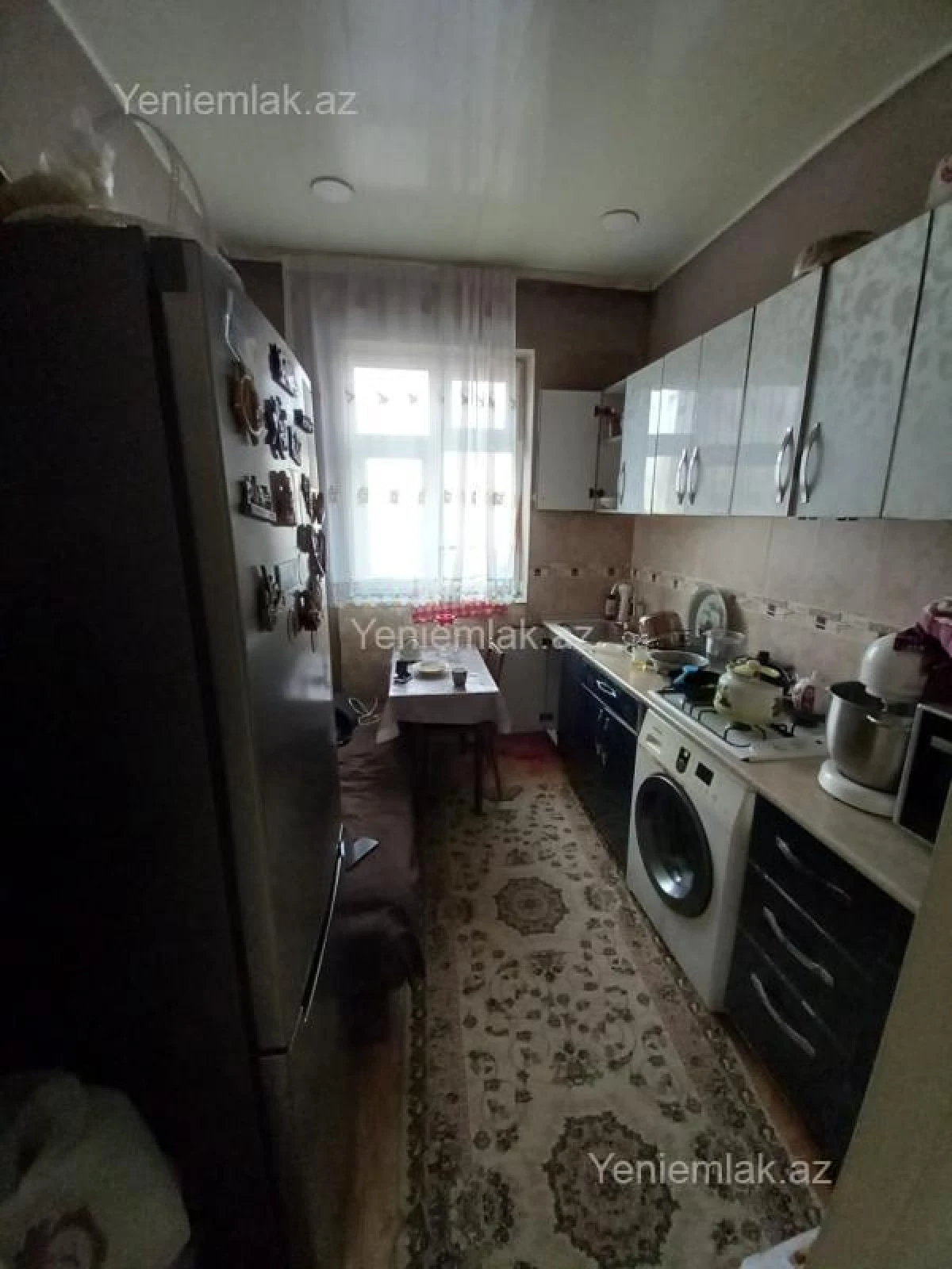 Satılır 8 otaqlı həyət evi 300 m²