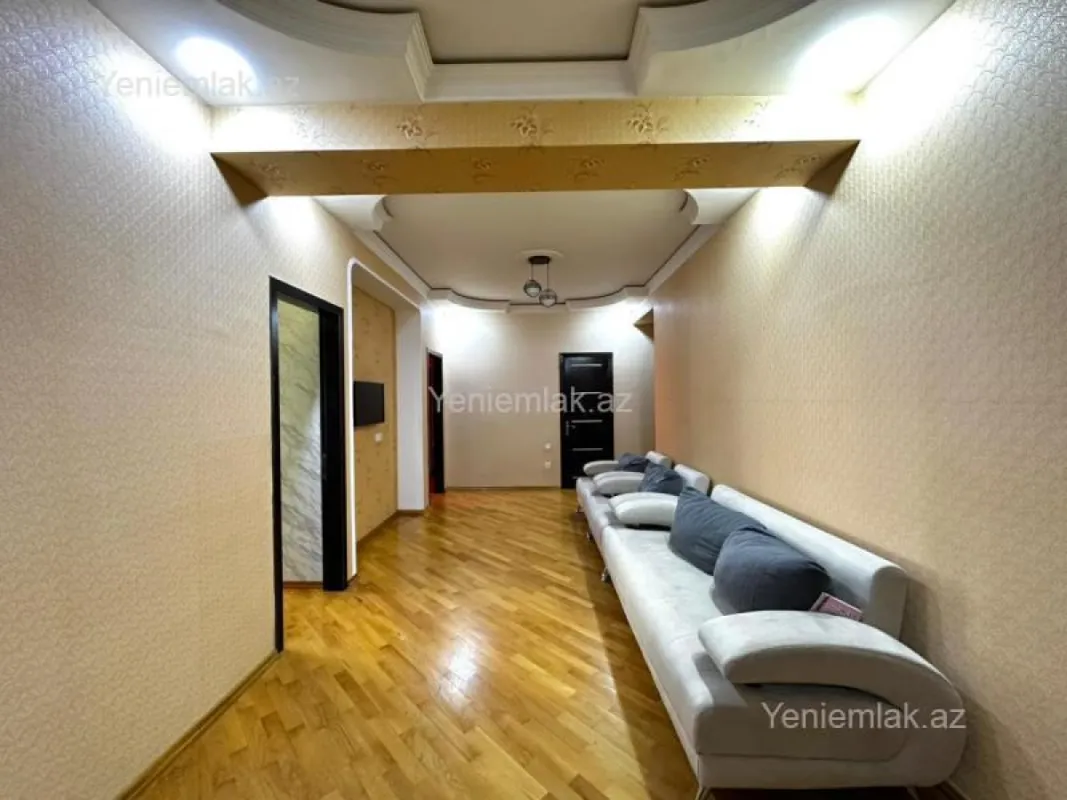 Satılır 3 otaqlı yeni tikili 140 m²