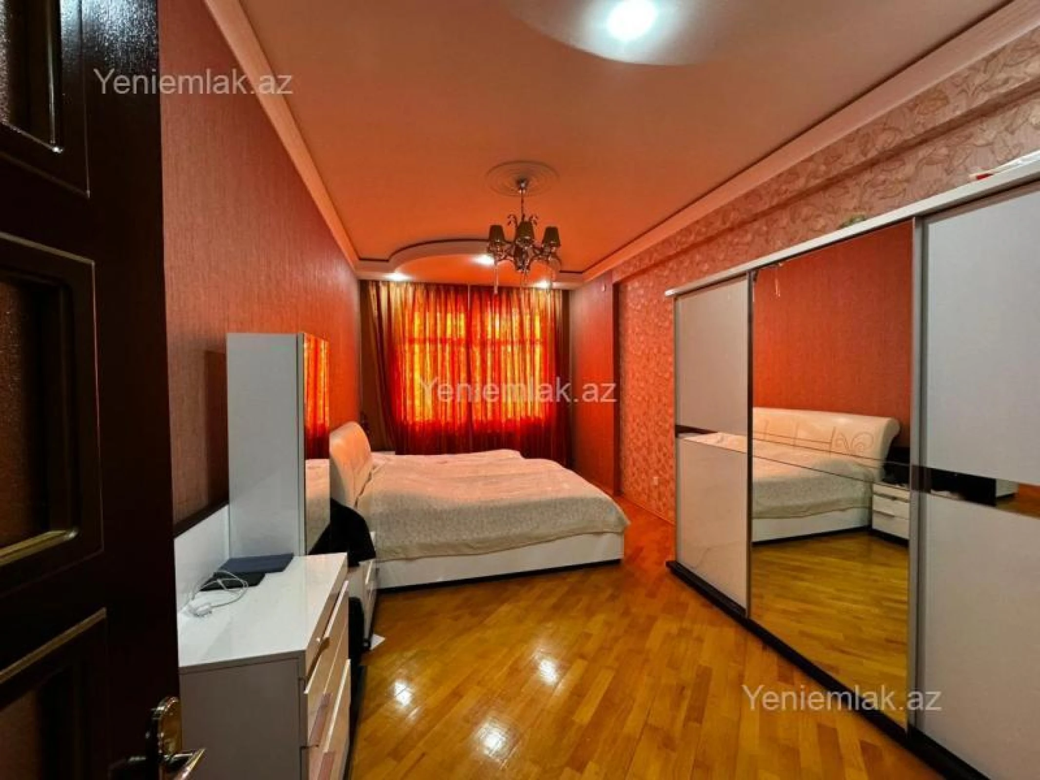 Satılır 3 otaqlı yeni tikili 140 m²