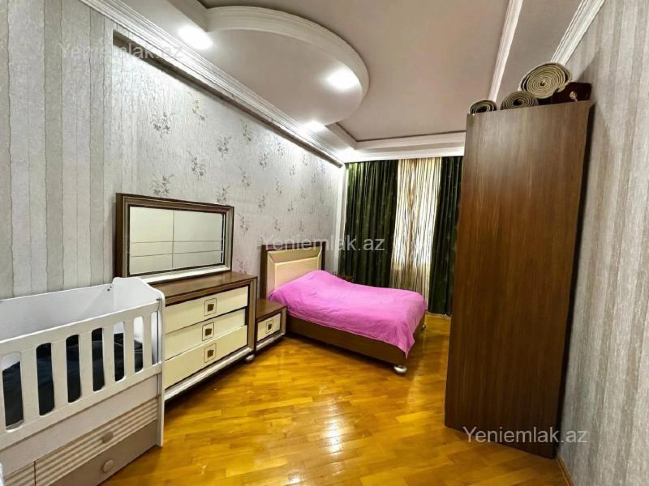 Satılır 3 otaqlı yeni tikili 140 m²