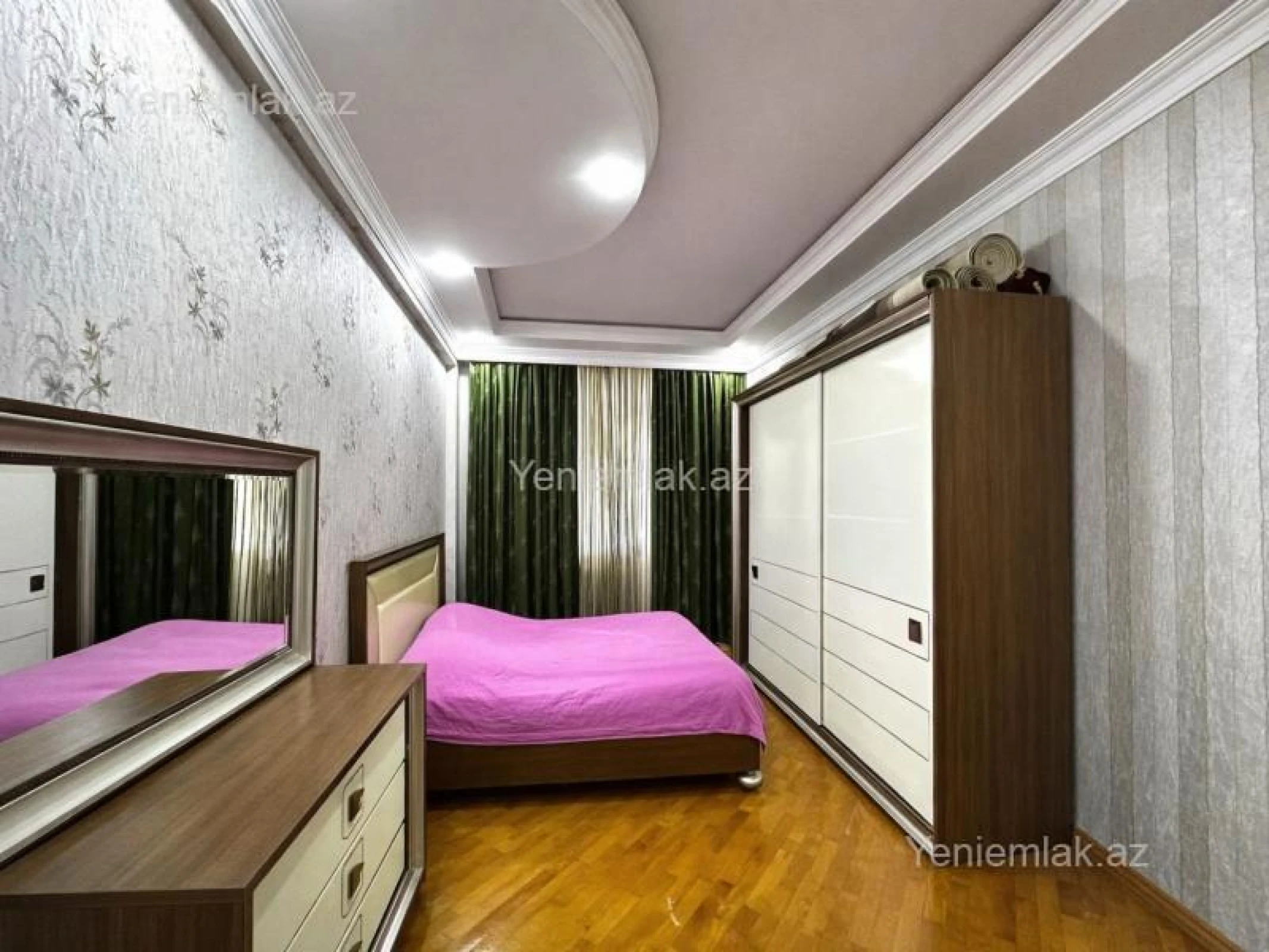 Satılır 3 otaqlı yeni tikili 140 m²